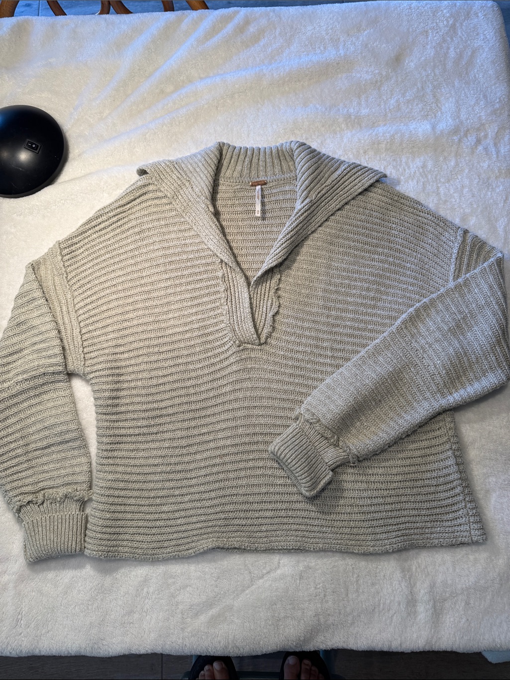 Free People Marlie Light Tan/Gray Ribbed V-Neck Sweater